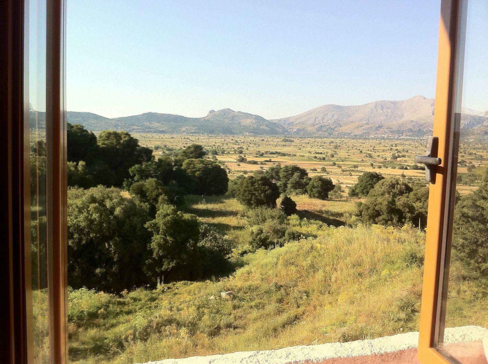 Dionysus Lasithi Plateau Magoulas Bagian luar foto